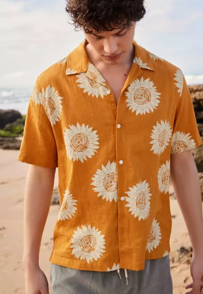 Printed Short Sleeve Shirt With Cuban Collar